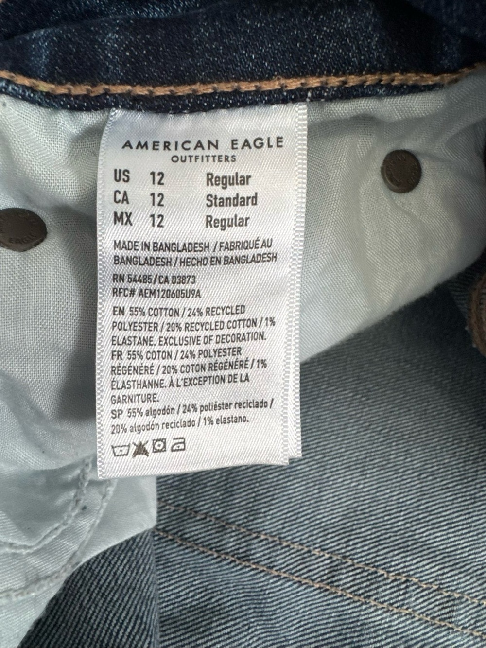 AMERICAN EAGLE 12 ✨ adult dark wash baggy jeans excellent condition - Picture 3 of 4